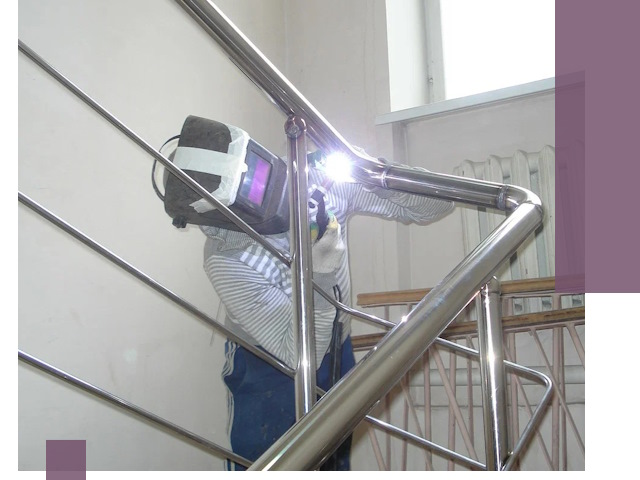 Монтаж перил и ограждений качественно в Дедовске