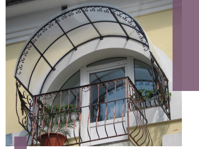 Козырьки над балконом в Дедовске — изготовление и монтаж